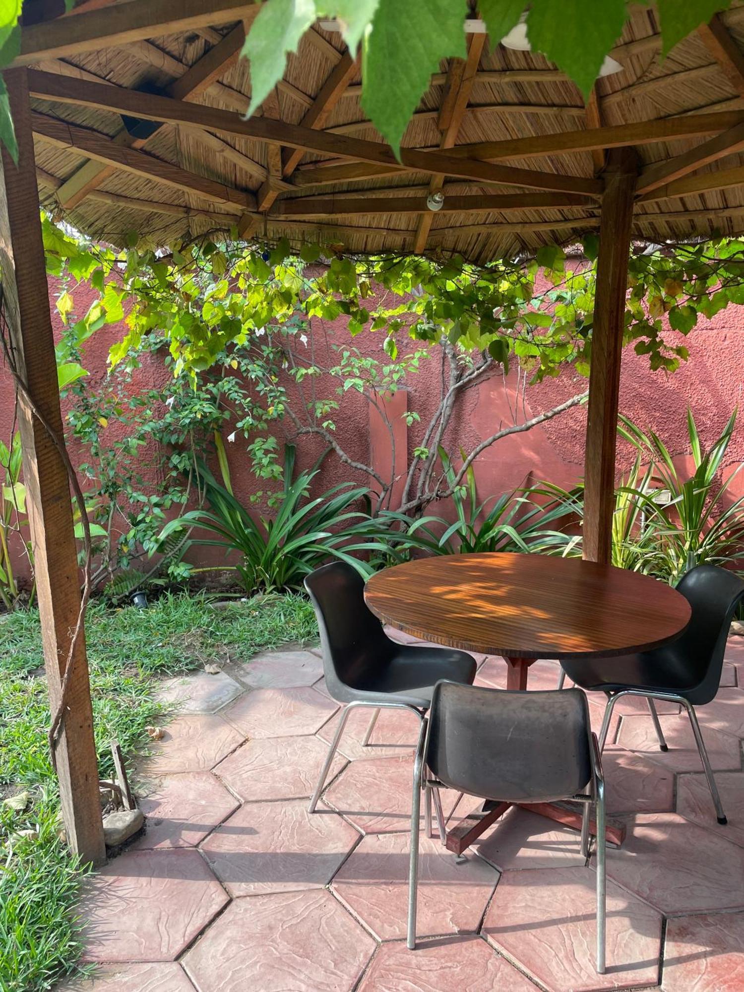 Apartamento Hechtech House Acra Exterior foto