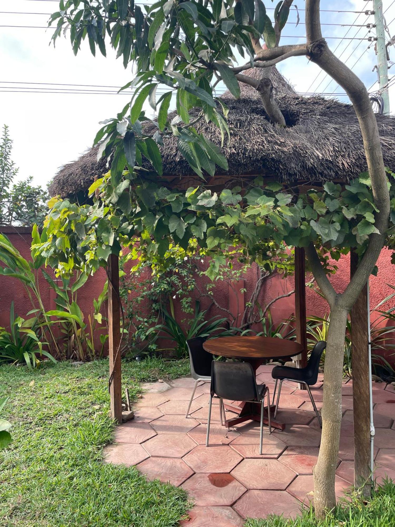Apartamento Hechtech House Acra Exterior foto